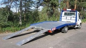 Эвакуатор с большой платформой